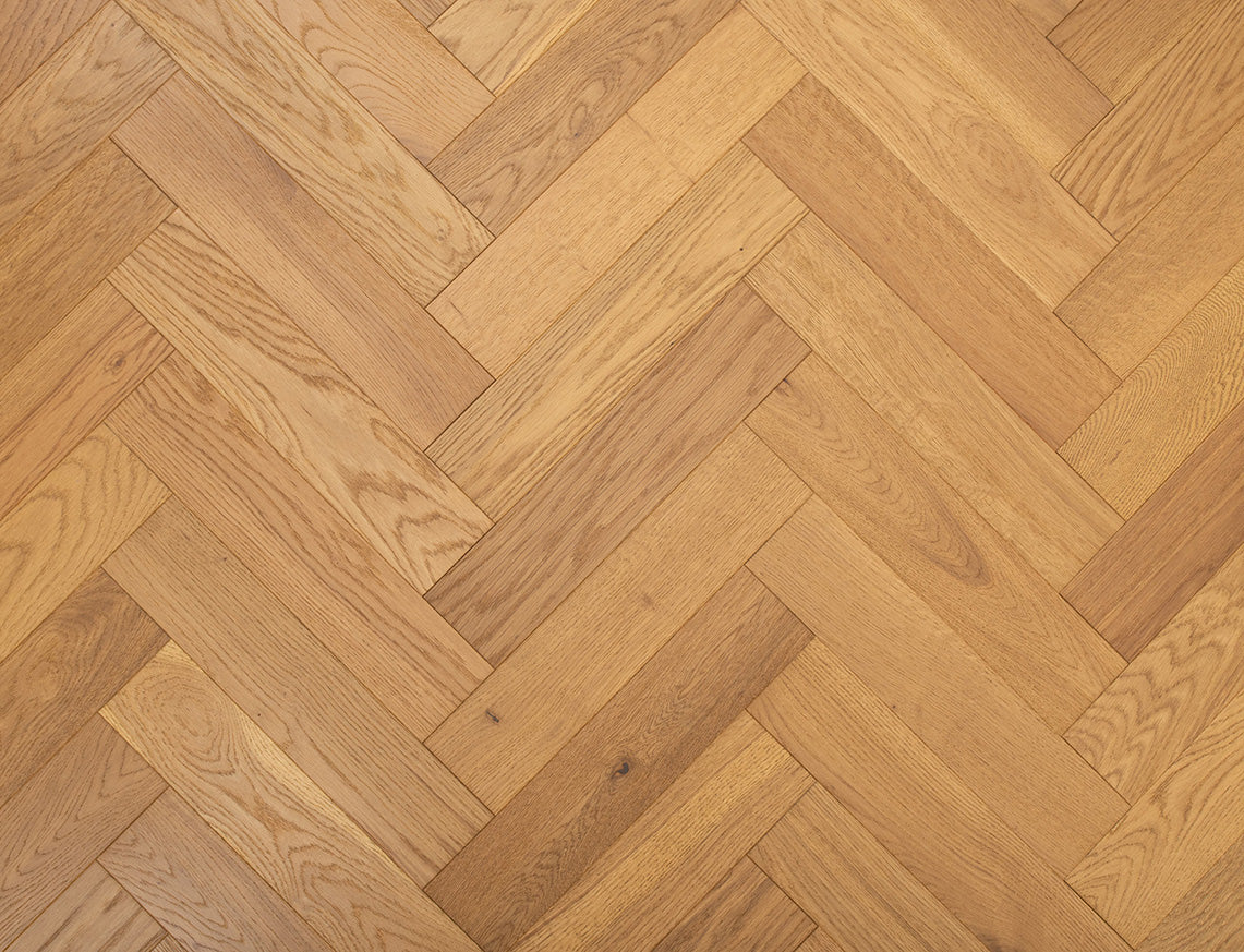 Roundhay Oak Golden Brushed Herringbone Engineered Wood Flooring | UV Lacquered | 90 x 400 x 15/4mm