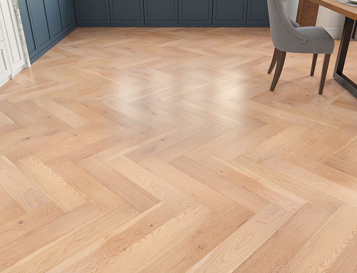 Salcey Oak Smooth Herringbone Engineered Wood Flooring | Invisible UV Oiled | 125 x 600 x 15/4mm