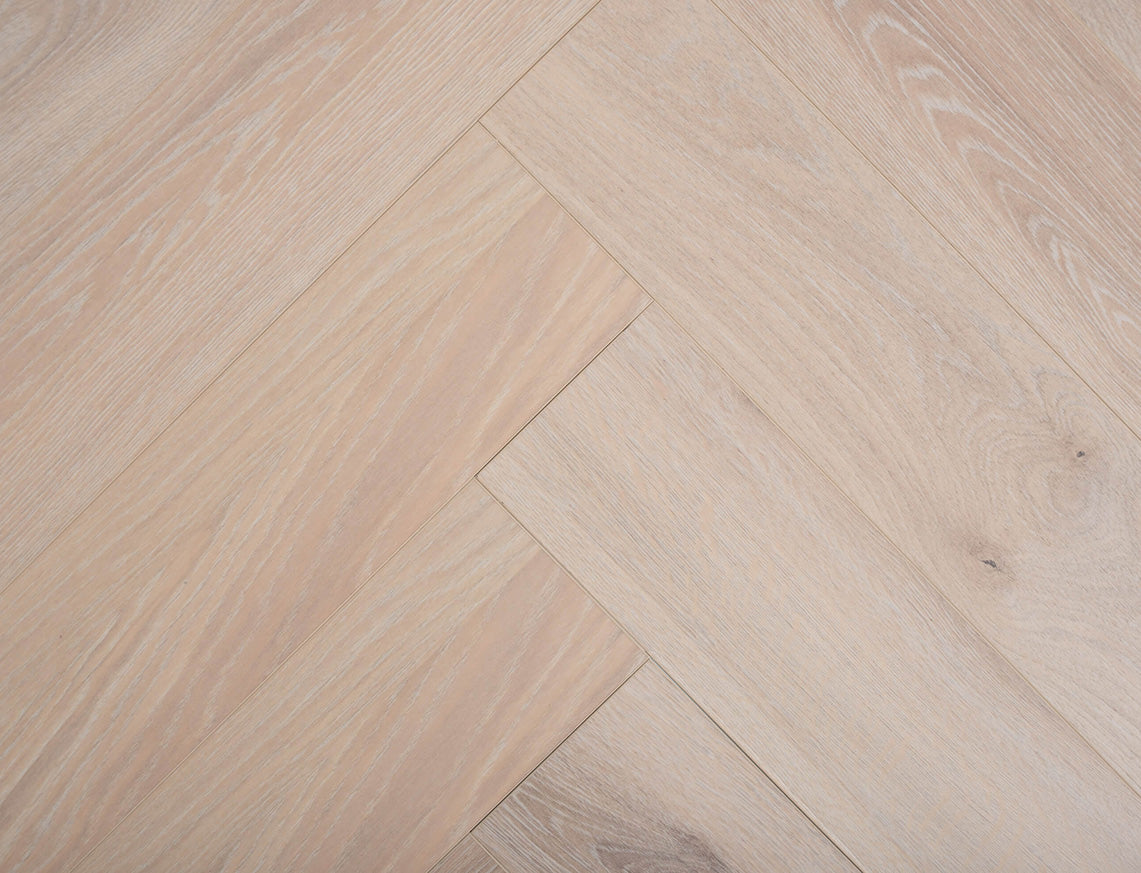 Luskentyre Oak Whitewashed Brushed Oak Herringbone LVT Flooring | 127 x 635 x 8/0.17mm