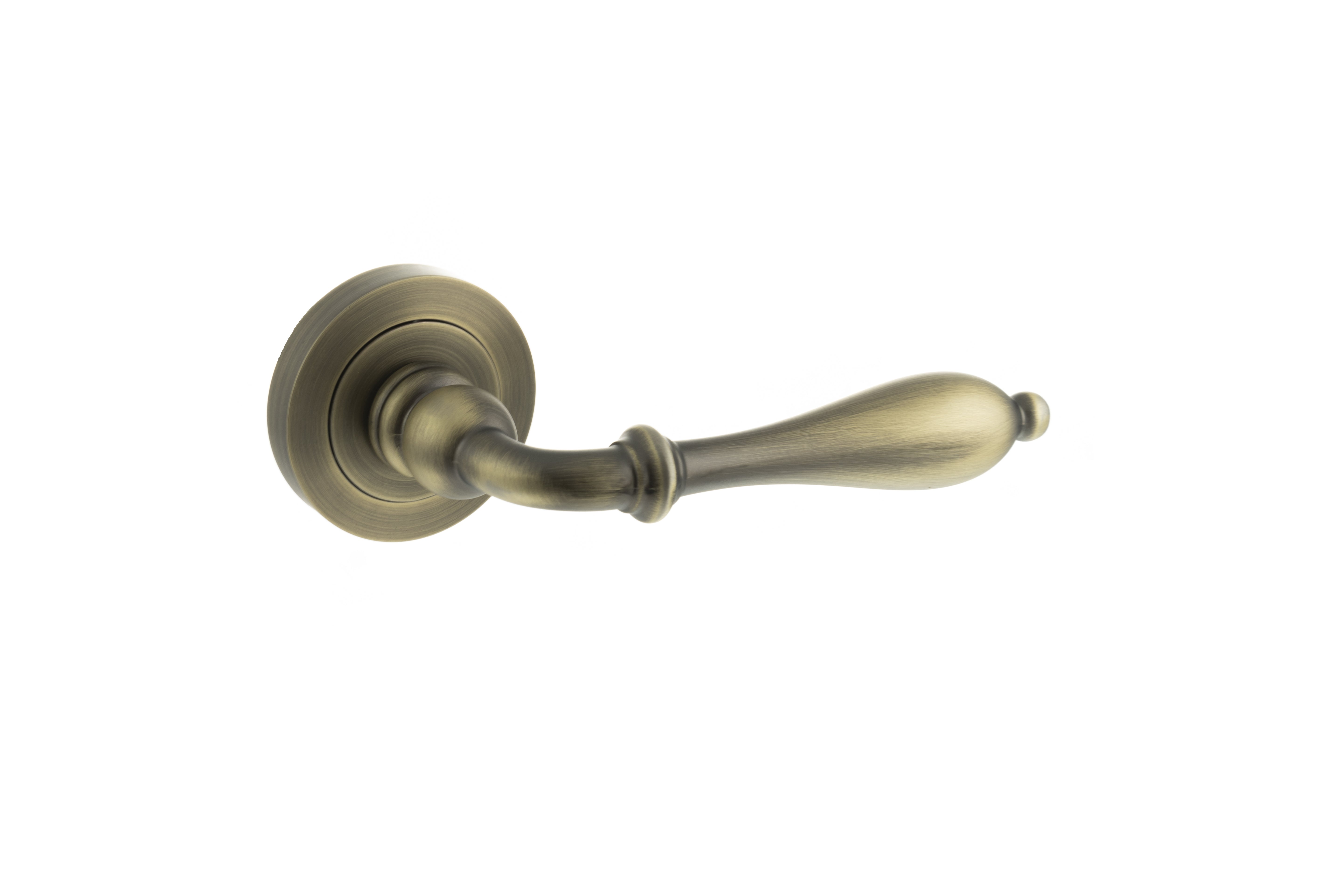 Atlantic OE142MAB Old English Wrexham on Round Rose Door Handle Pack