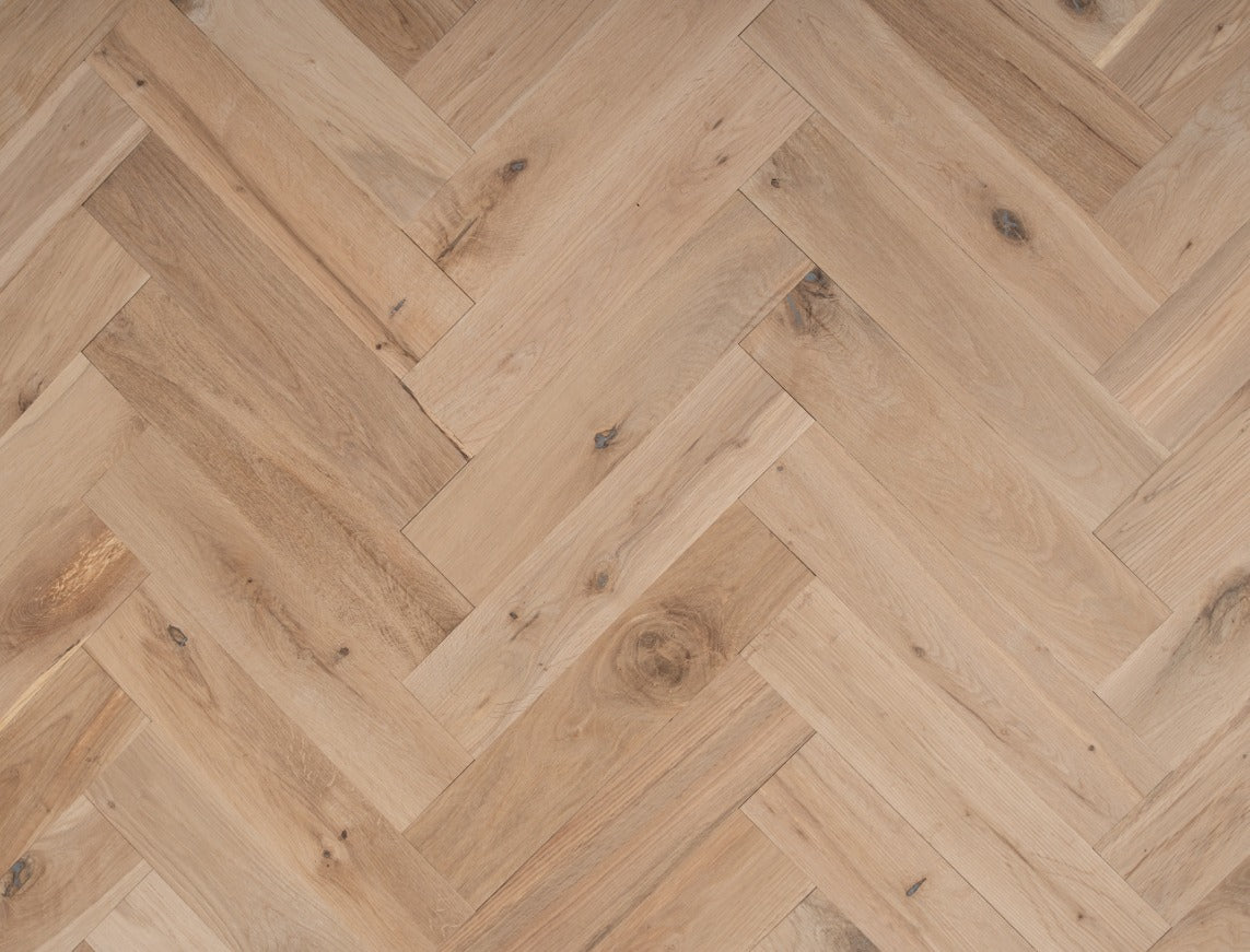 Kendal Oak Smooth Herringbone Solid Wood Flooring | Unfinished | 90 x 400 x 18mm