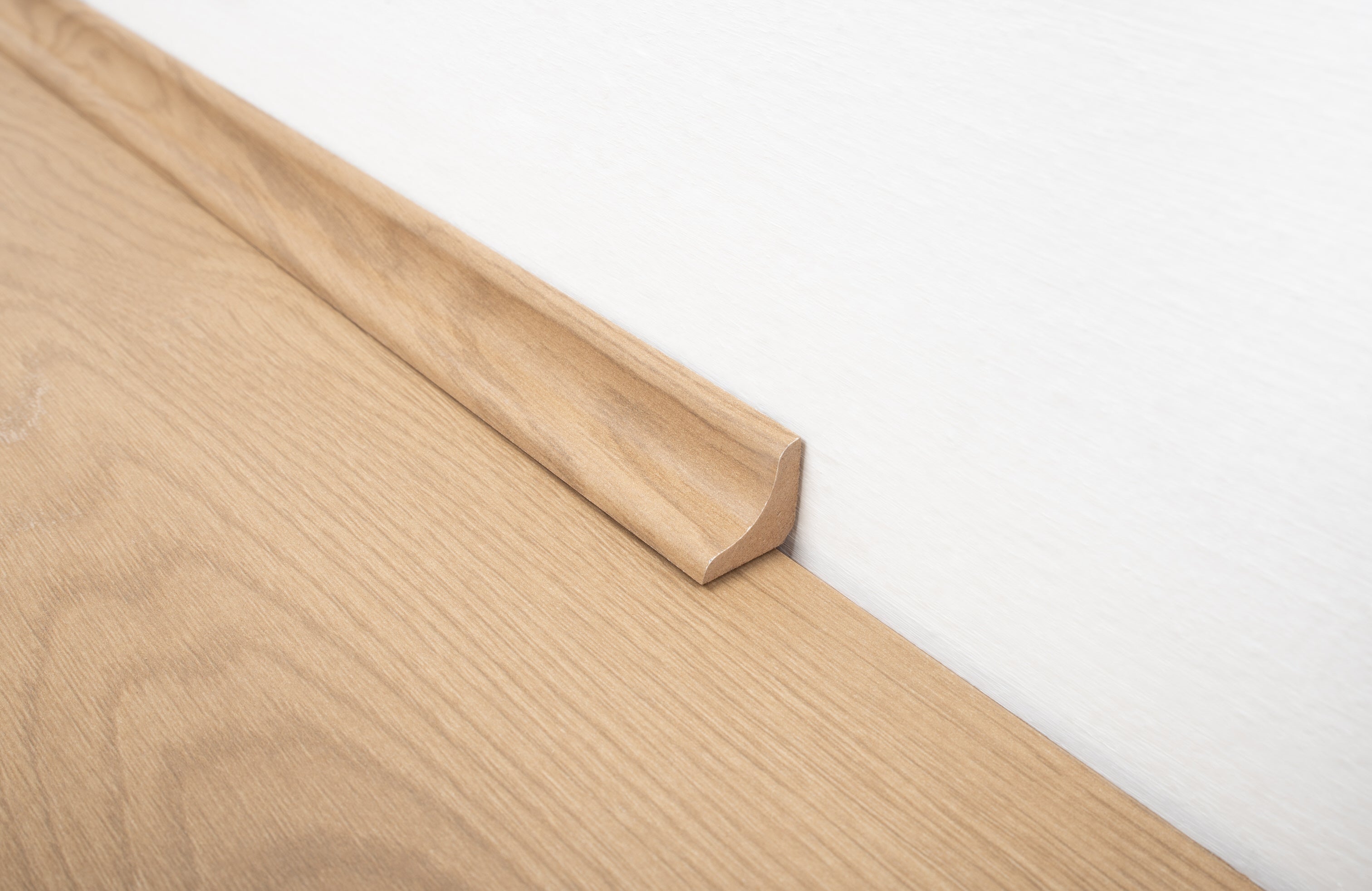 Honey Oak Laminate Beading 2400 x 28 x 15mm