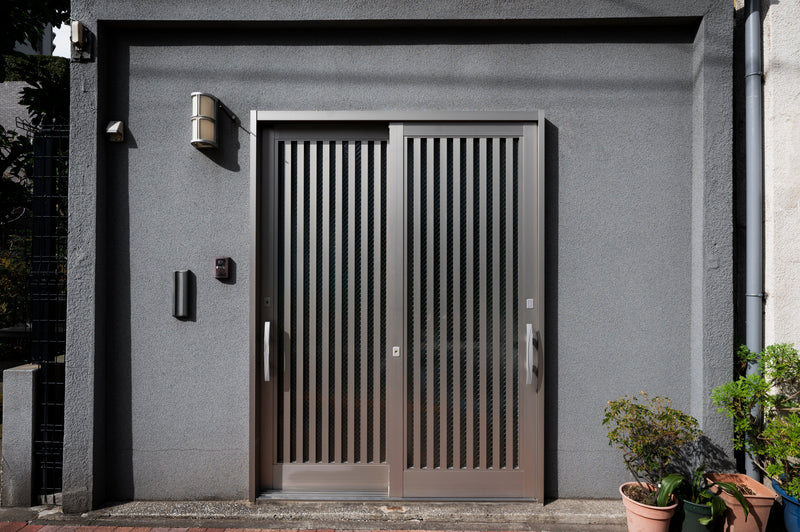 Steel Front Doors vs. Wooden Doors: Security and Energy Efficiency Compared