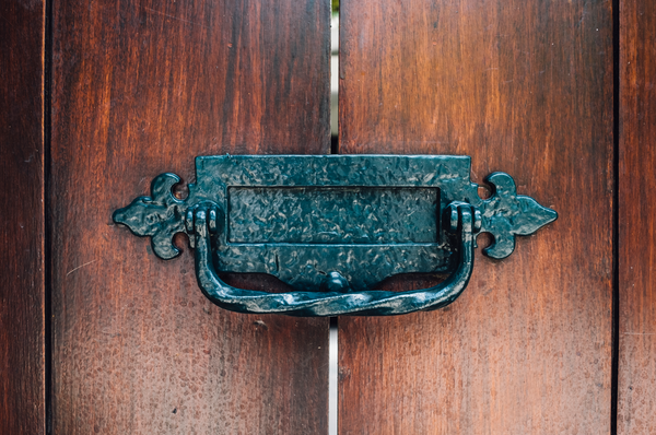 Complete Your Contemporary Entry: Matching Ironmongery with Door Styles
