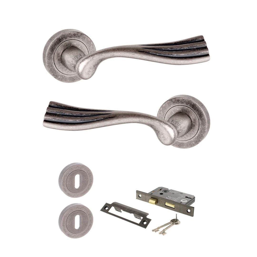 Atlantic OE110 Old English Richmond on Round Rose Door Handle Pack