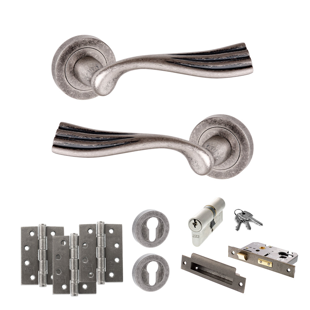Atlantic OE110 Old English Richmond on Round Rose Door Handle Pack