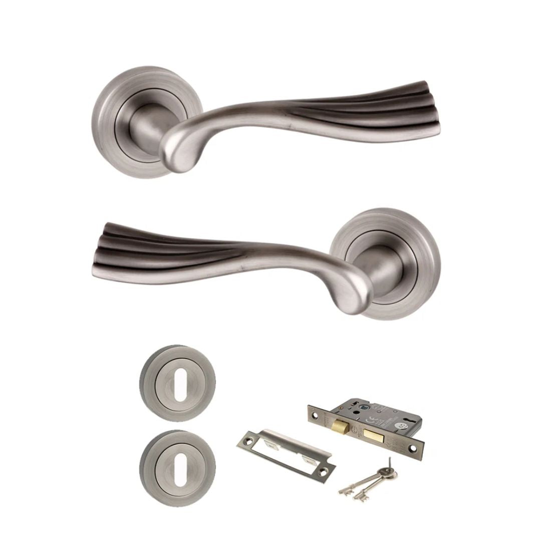 Atlantic OE110 Old English Richmond on Round Rose Door Handle Pack