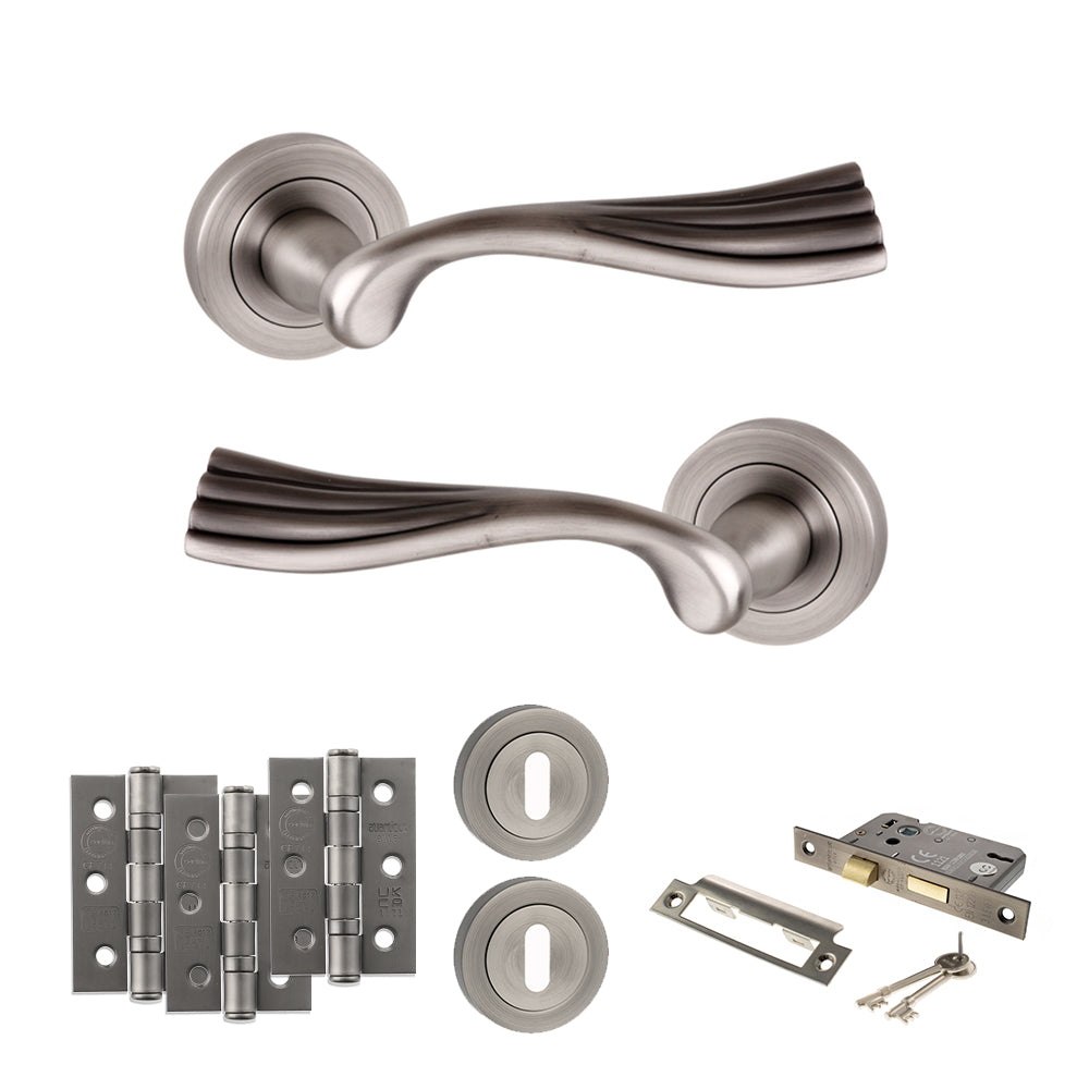 Atlantic OE110 Old English Richmond on Round Rose Door Handle Pack