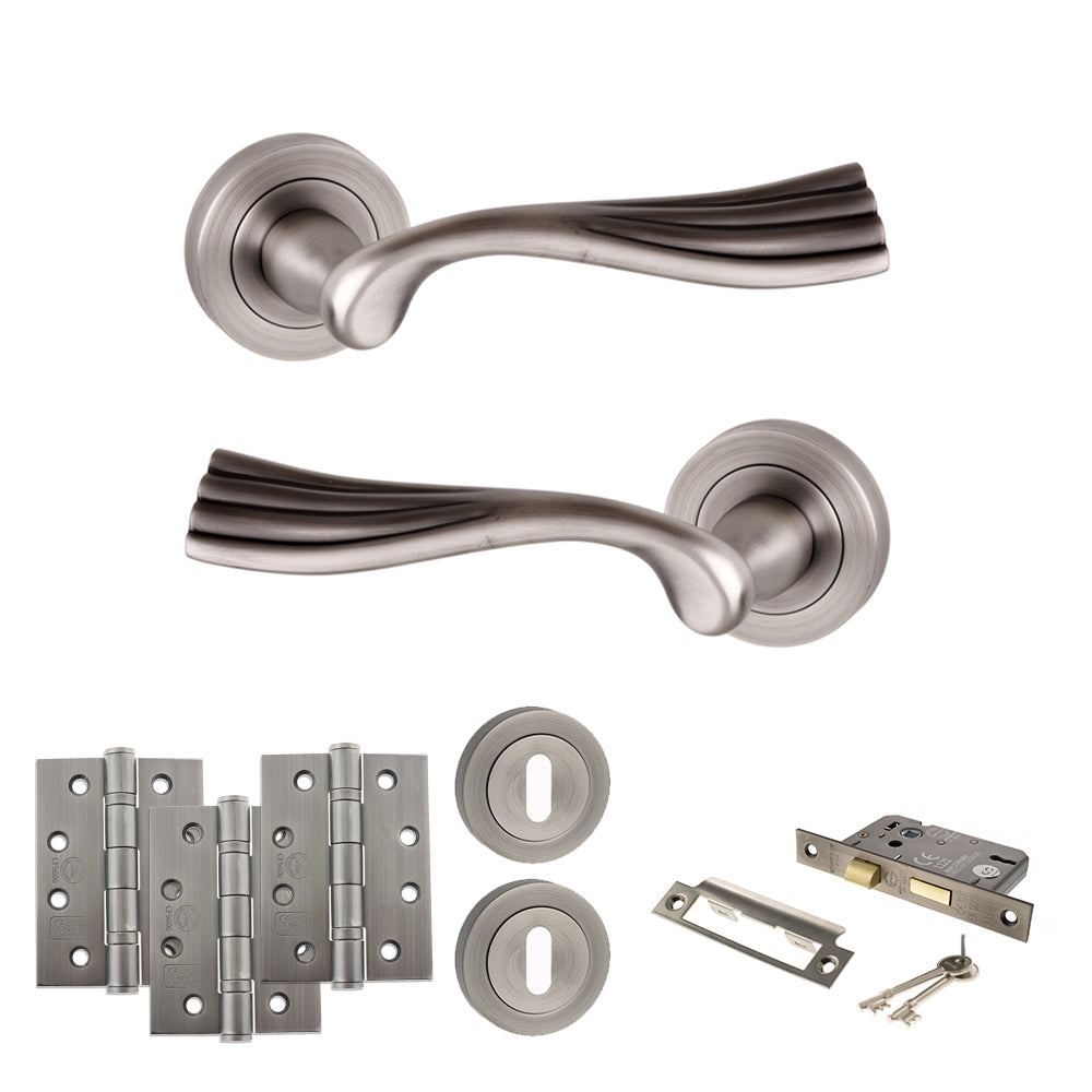 Atlantic OE110 Old English Richmond on Round Rose Door Handle Pack