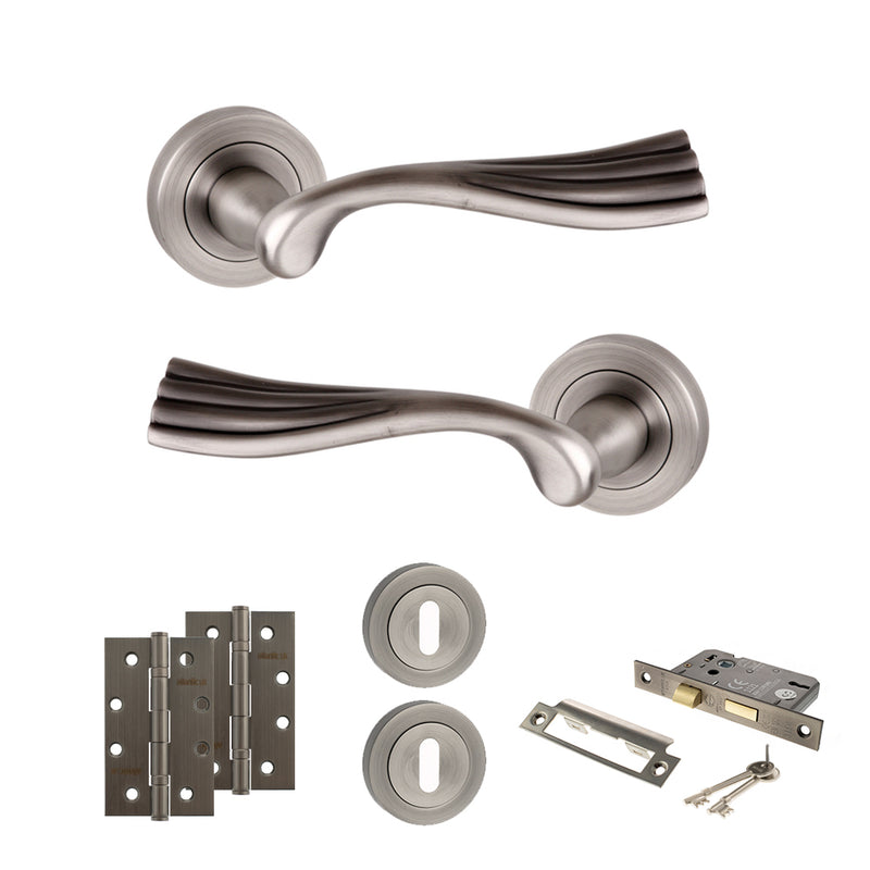 Old English Richmond Door Handle Pack (3 Lever Lock Set - 2.5" CE Sashlock, 4" Slim Knuckle Hinges x2) - Matt Gun Metal
