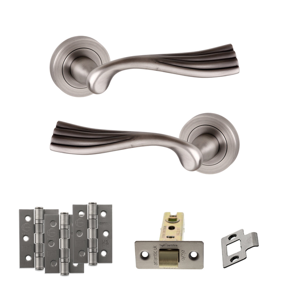 Atlantic OE110 Old English Richmond on Round Rose Door Handle Pack