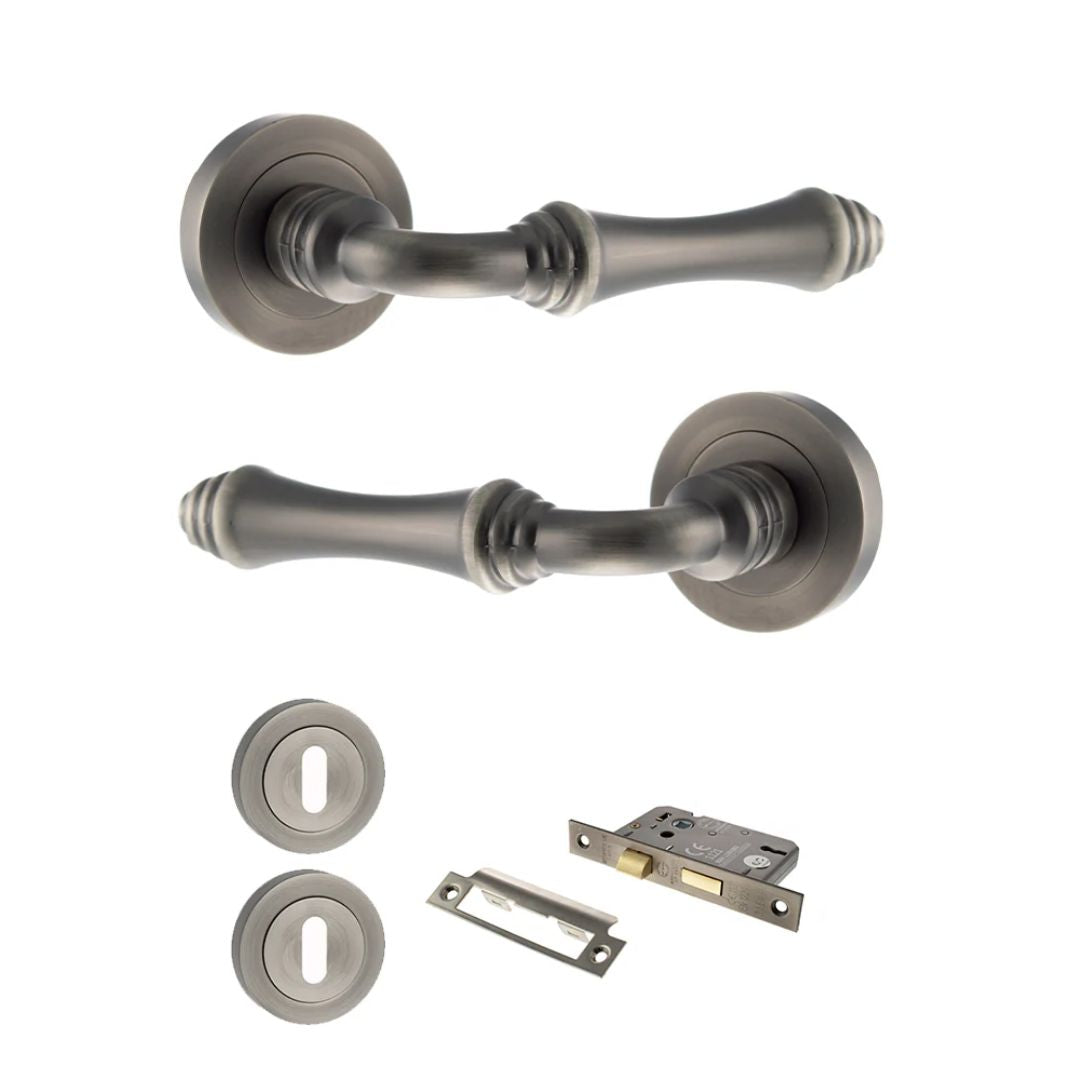 Atlantic OE127 Old English Durham on Round Rose Door Handle Pack