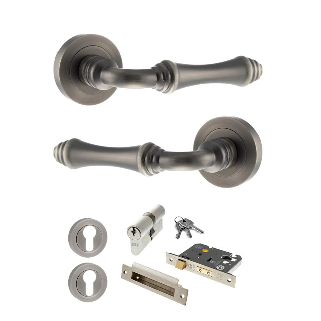 Atlantic OE127 Old English Durham on Round Rose Door Handle Pack