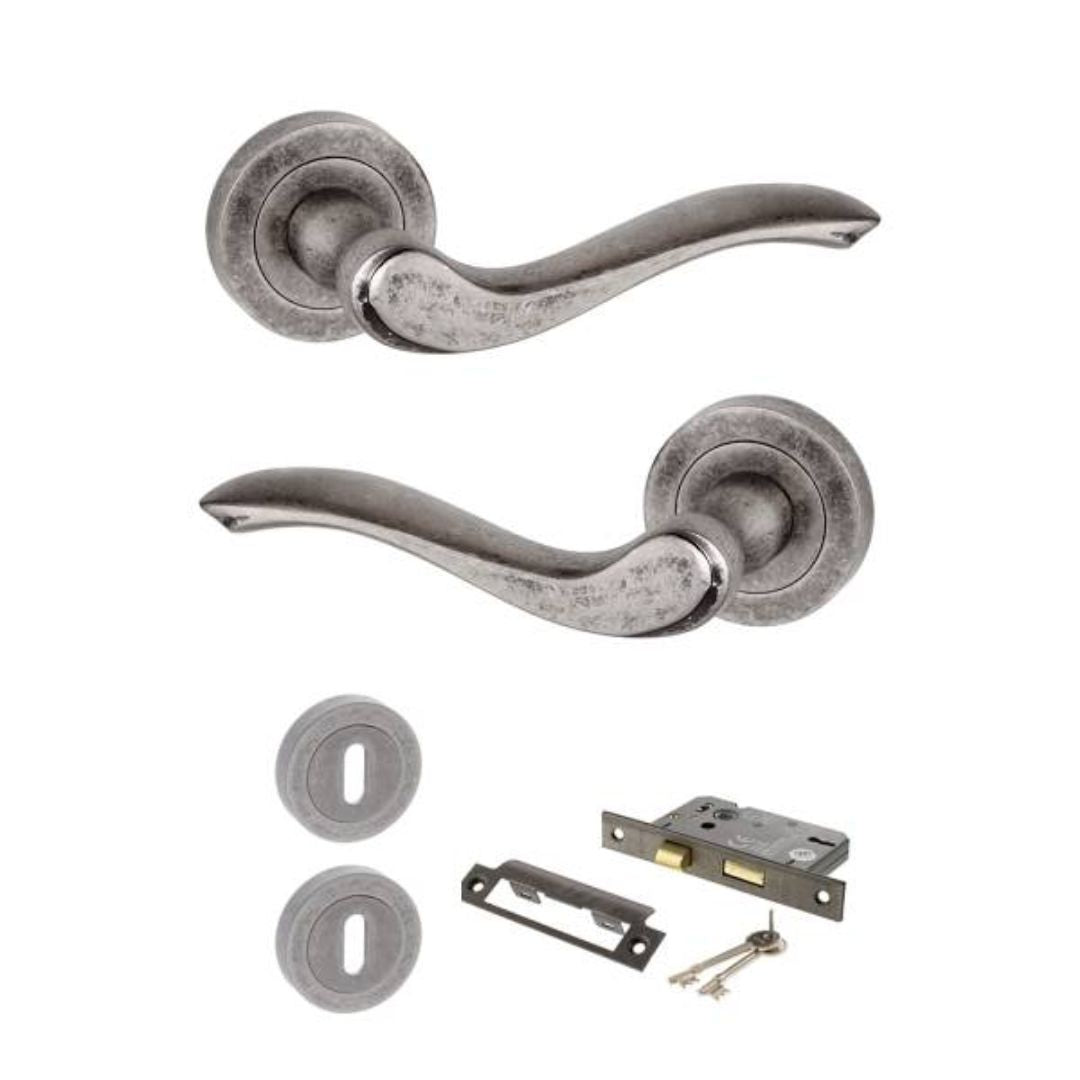 Atlantic OE178 Old English Warwick on Round Rose Door Handle Pack