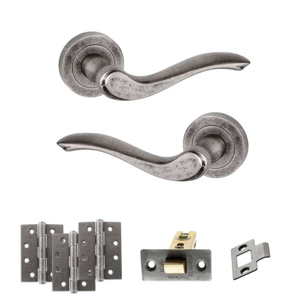 Atlantic OE178 Old English Warwick on Round Rose Door Handle Pack