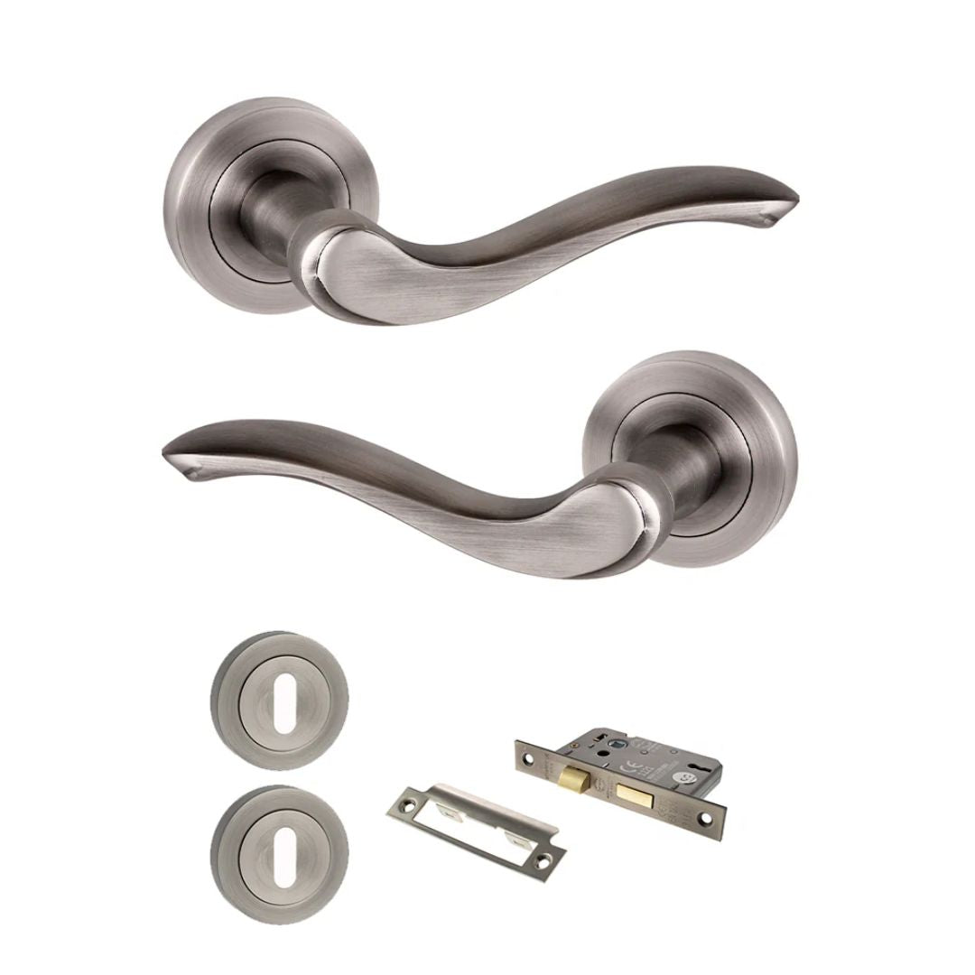 Atlantic OE178 Old English Warwick on Round Rose Door Handle Pack