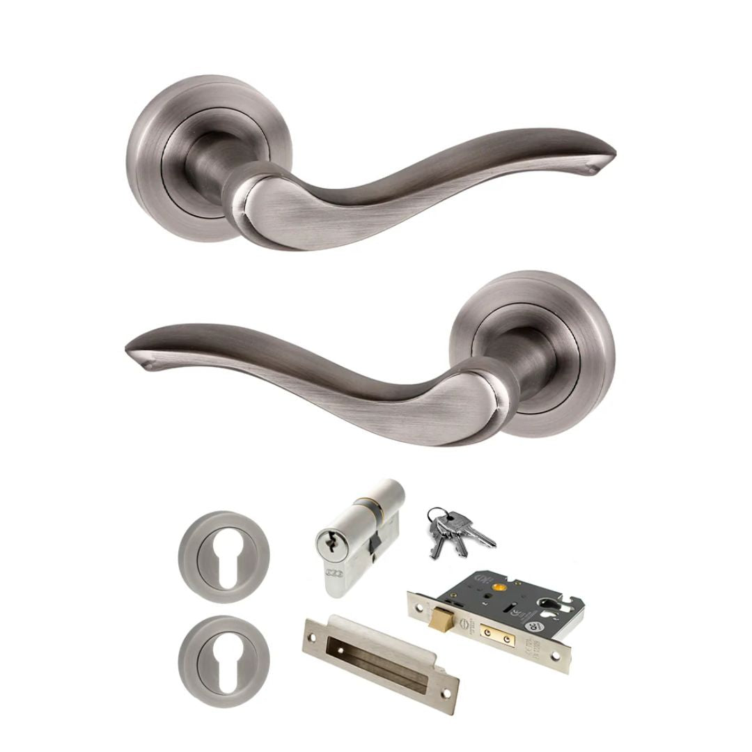 Atlantic OE178 Old English Warwick on Round Rose Door Handle Pack