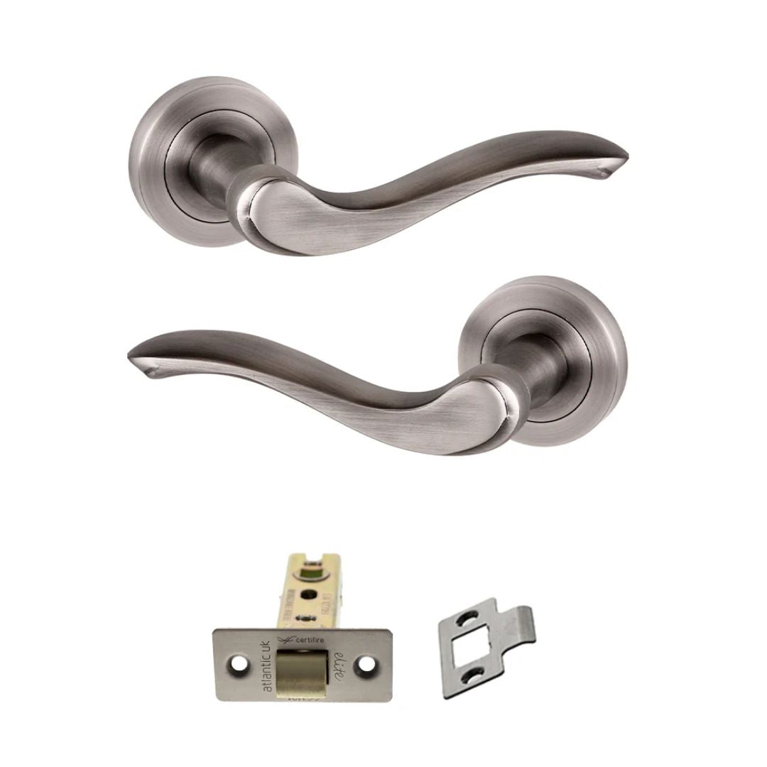Atlantic OE178 Old English Warwick on Round Rose Door Handle Pack