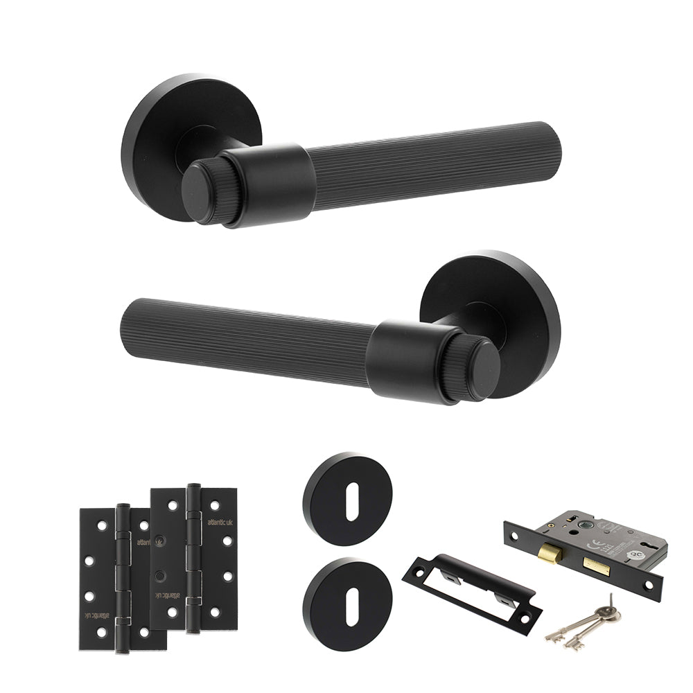 Senza Pari Fasana Door Handle Pack (3 Lever Lock Set - 3" CE Sashlock, 4" Slim Knuckle Hinges x2) - Matt Black