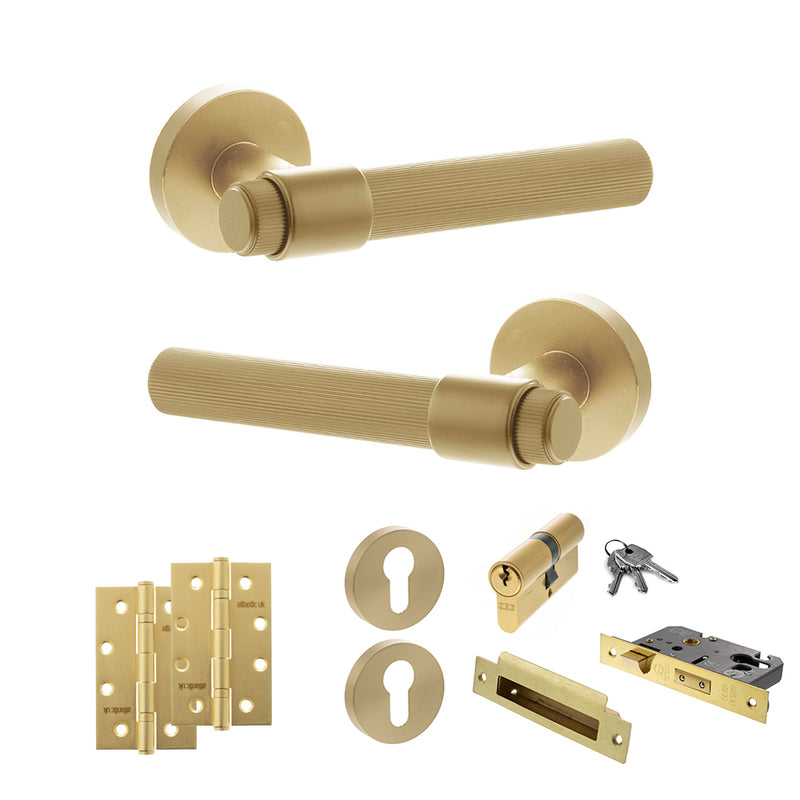 Senza Pari Fasana Door Handle Pack (Euro Lock Set - 2.5" CE Sashlock, 4" Slim Knuckle Hinges x2) - Satin Brass