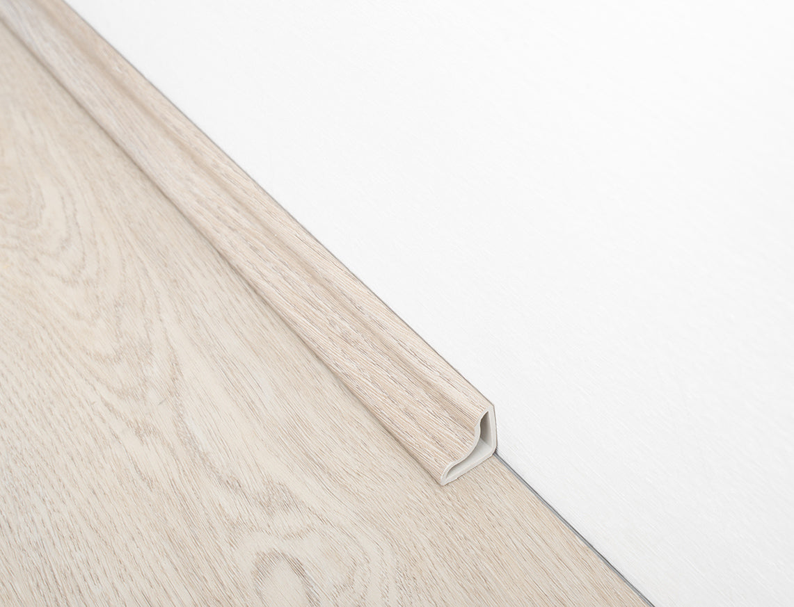 Pale Sandgrain Oak SPC Vinyl Beading 2400 x 28 x 15mm