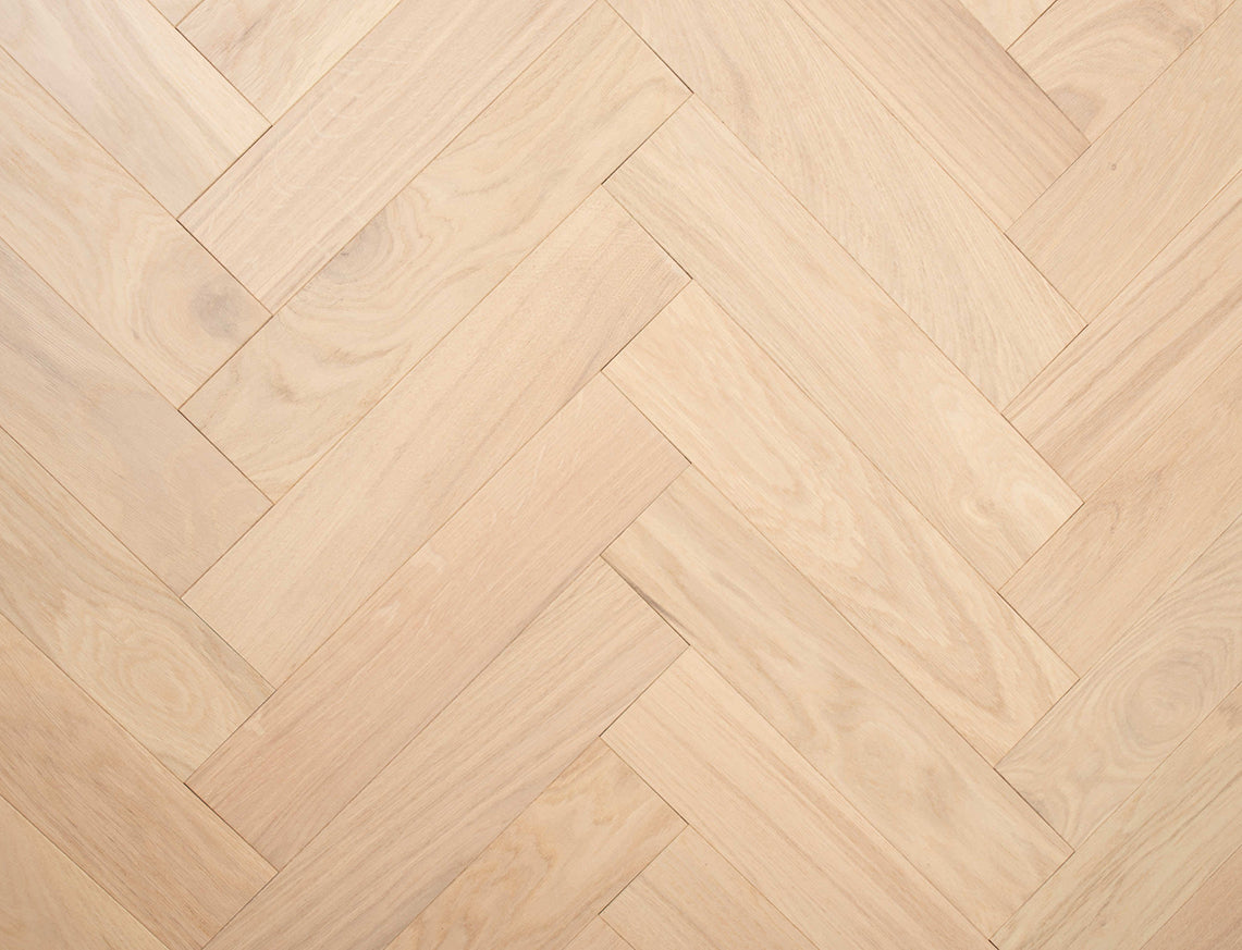 Calverley Oak Smooth Herringbone Engineered Wood Flooring | Invisible UV Oiled | 90 x 400 x 15/4mm