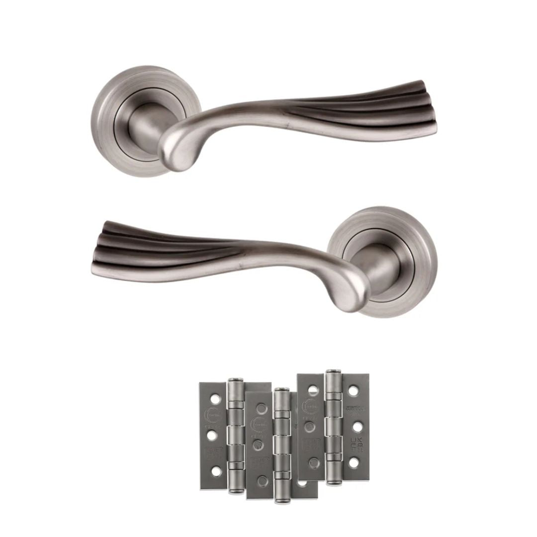 Atlantic OE110 Old English Richmond on Round Rose Door Handle Pack