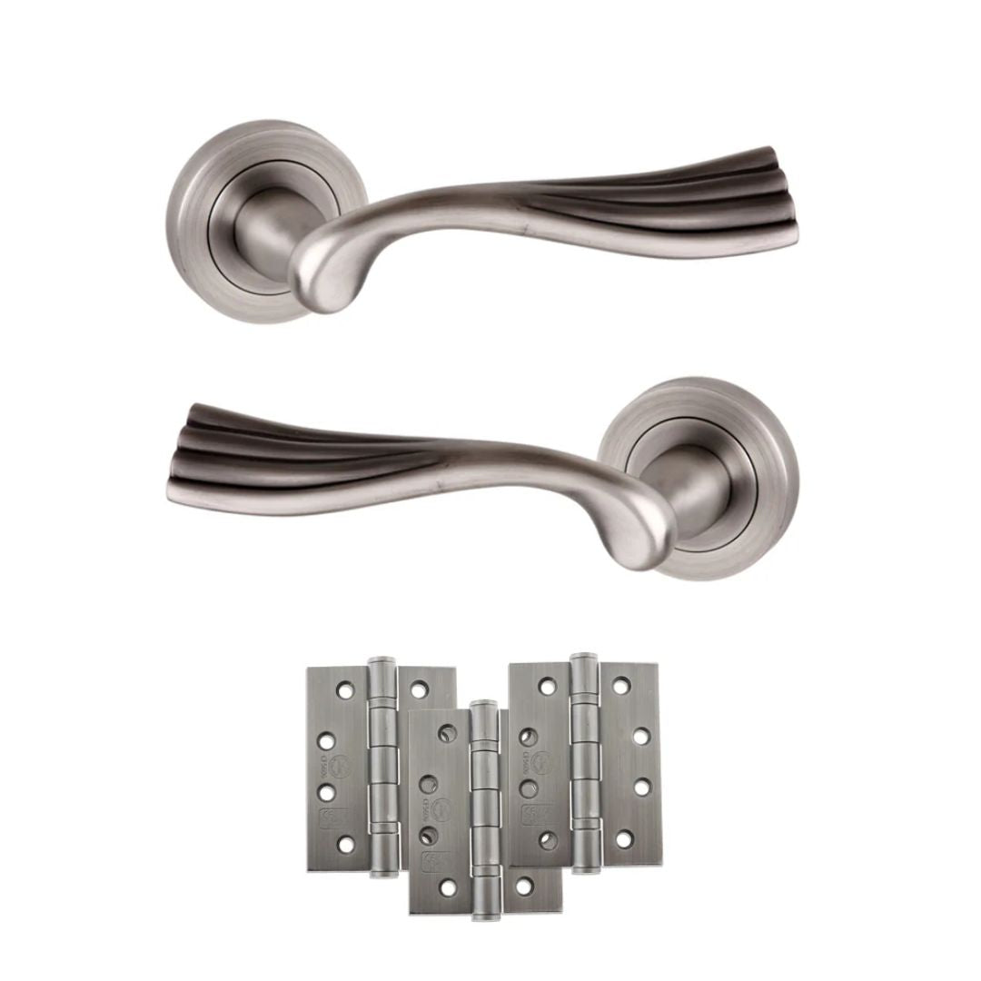 Atlantic OE110 Old English Richmond on Round Rose Door Handle Pack