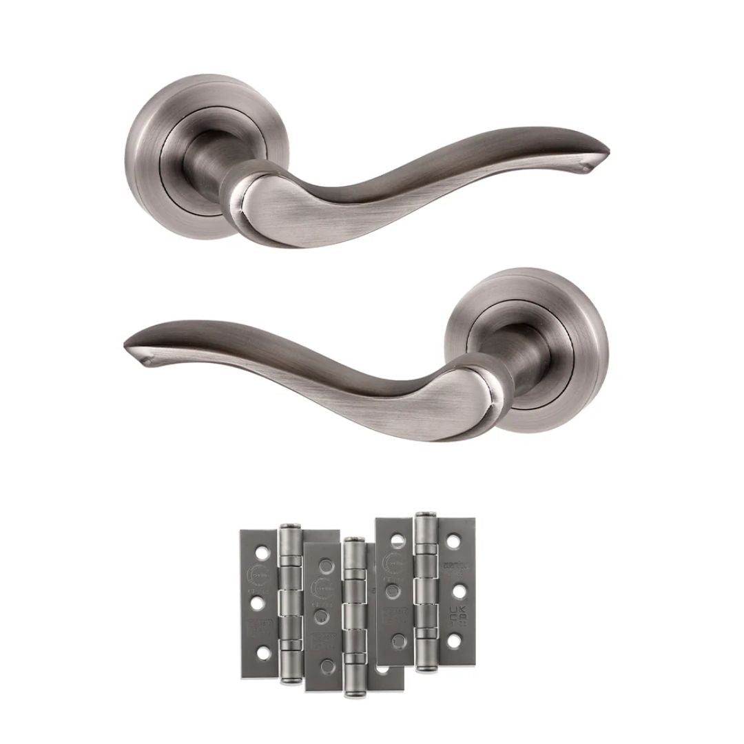 Atlantic OE178 Old English Warwick on Round Rose Door Handle Pack