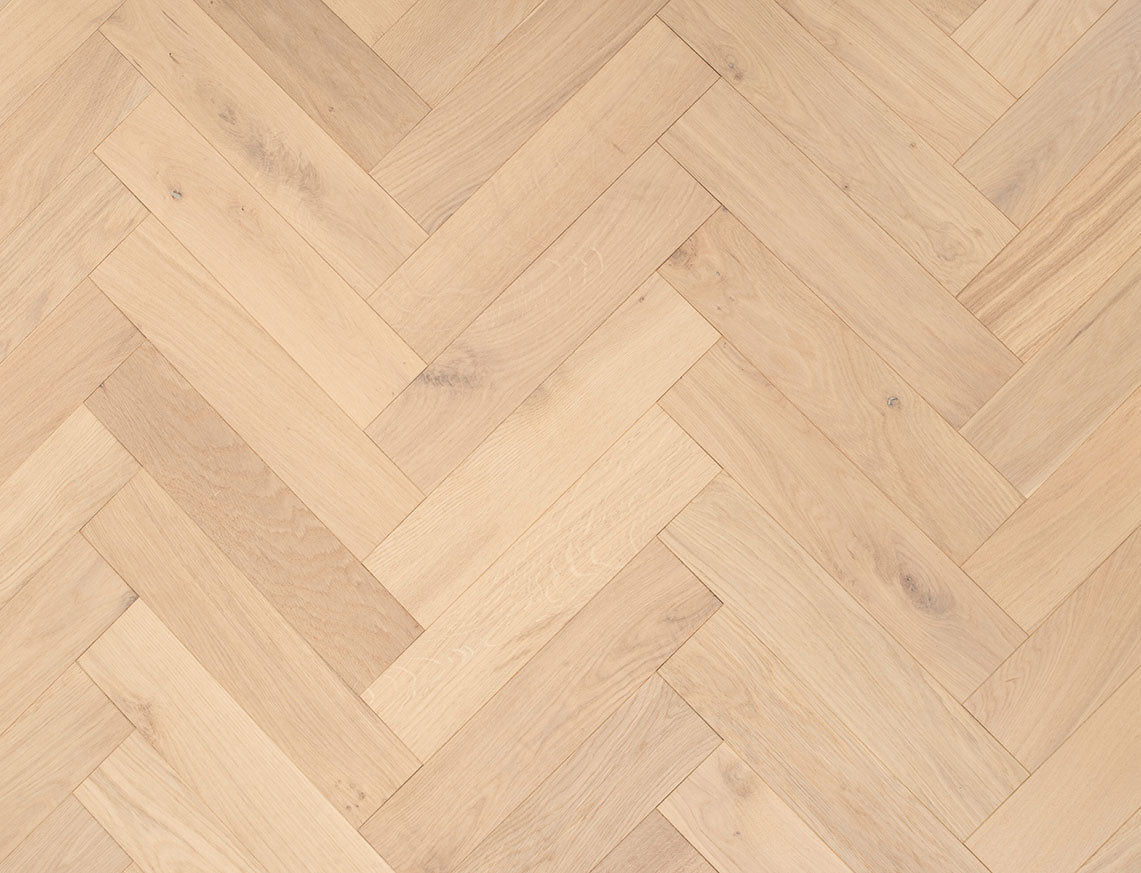 Ambleside Oak Smooth Herringbone Engineered Wood Flooring | Invisible UV Oiled | 90 x 400 x 15/4mm