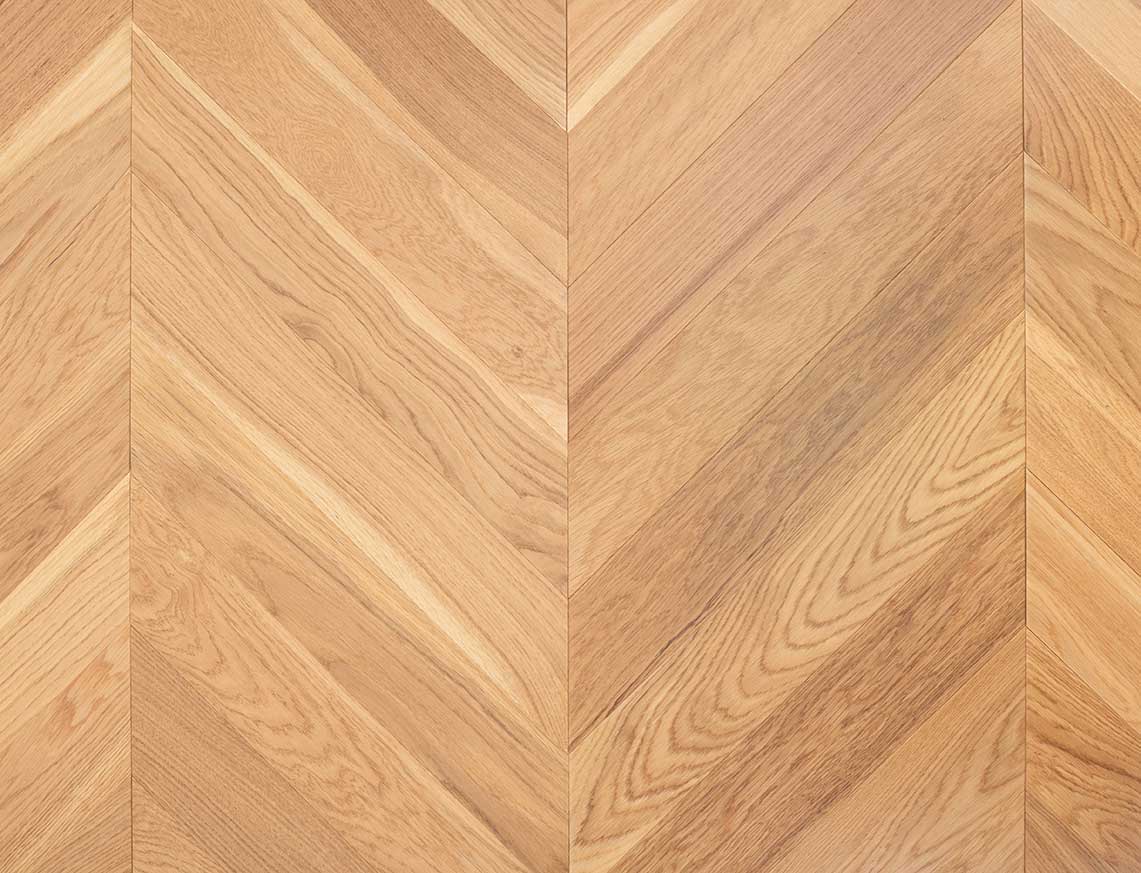 Ashridge Oak Natural Smooth Chevron Engineered Wood Flooring | UV Lacquered | 90 x 510 x 14/3mm