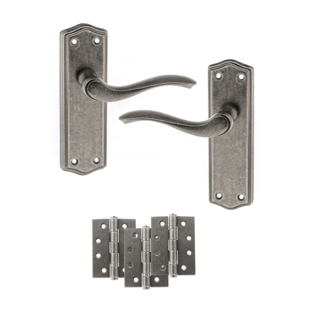 Atlantic OE178 Old English Warwick on Backplate Door Handle Pack