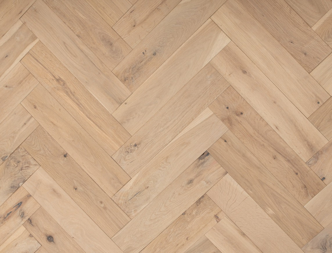 Midhurst Oak Invisible Smooth Herringbone Solid Wood Flooring | UV Oiled | 90 x 400 x 18mm