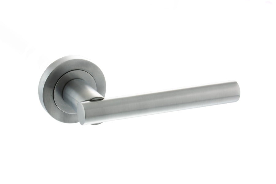 Atlantic S28R Status Nebraska on Round Rose Door Handle Pack