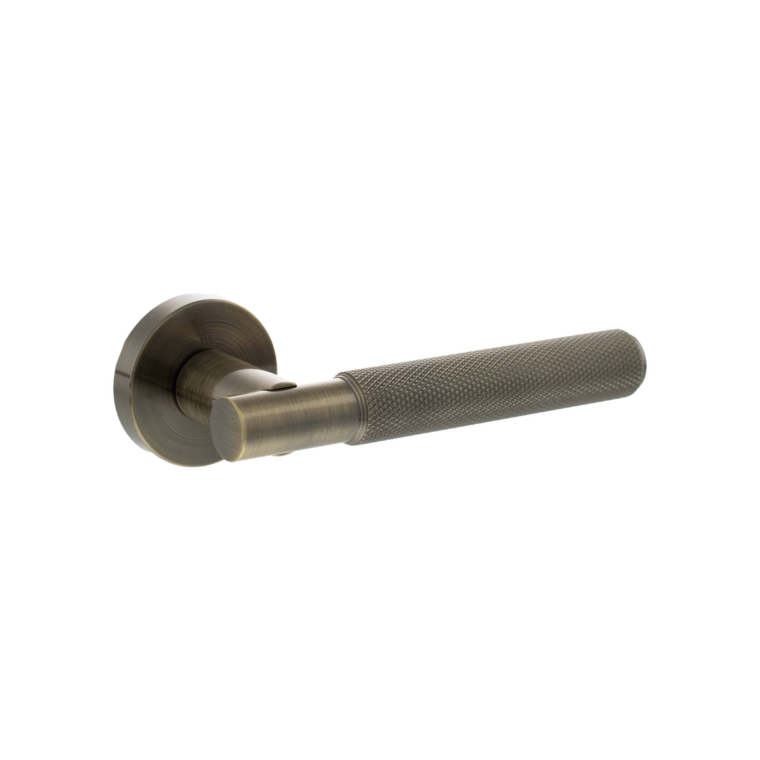 Atlantic SPR170 Senza Pari Rosarno on Round Rose Door Handle Pack