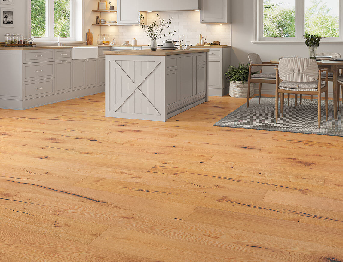 Woodvale Oak Golden Hand Sanded Plank Engineered Wood Flooring | Matt Lacquered | 220 x 2200 x 15/4mm