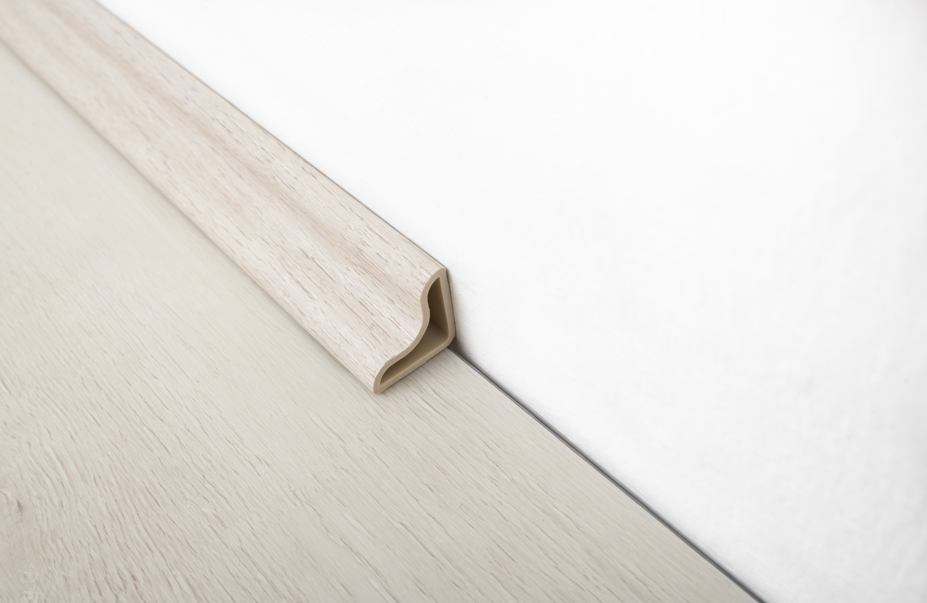 Snow Ash SPC Vinyl Beading 2400 x 28 x 15mm