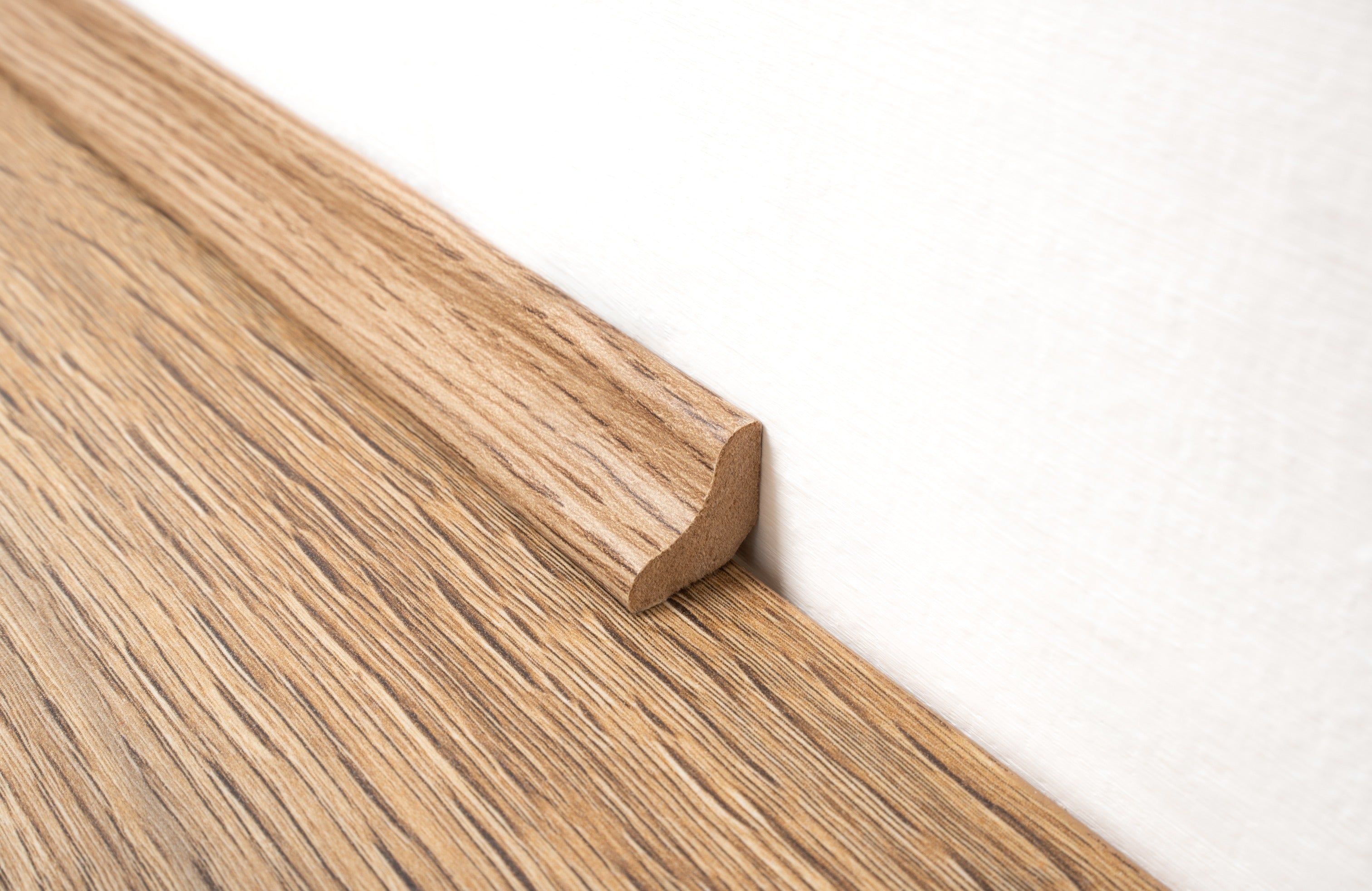 Rustic Oak Laminate Beading 2400 x 18 x 18mm