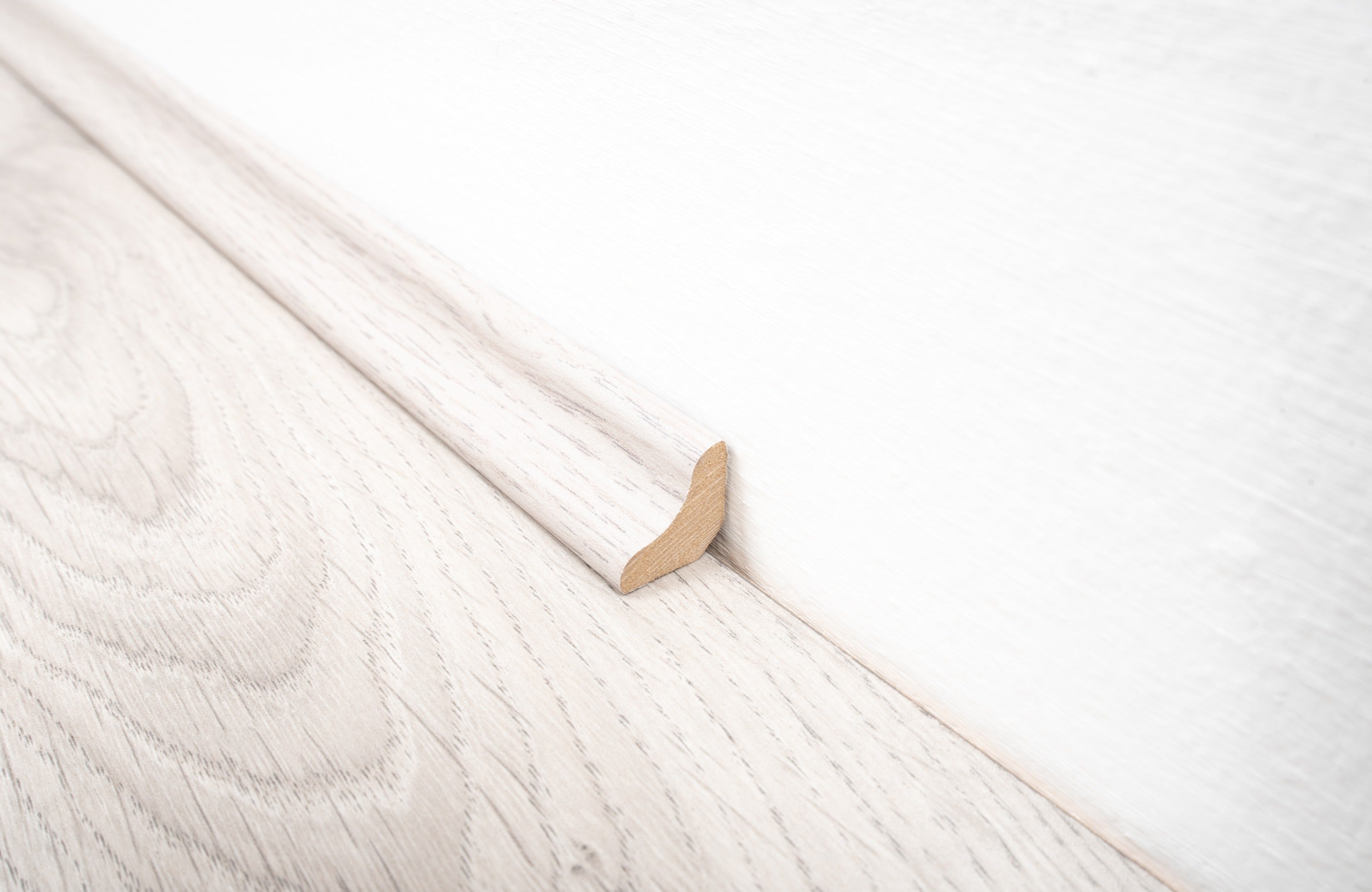 Light Grey Laminate Beading 2400 x 18 x 18mm