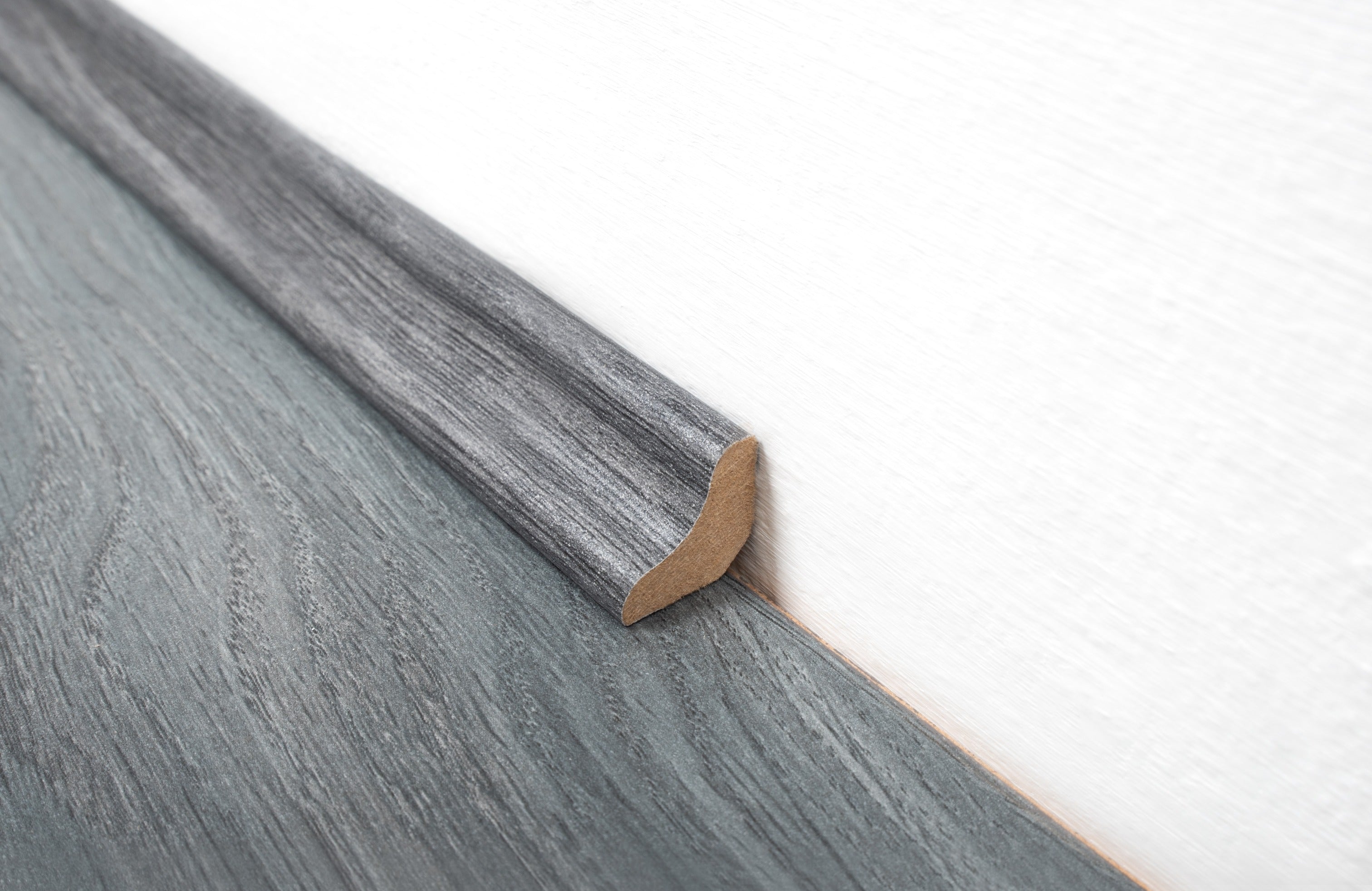 Stone Grey Laminate Beading 2400 x 18 x 18mm