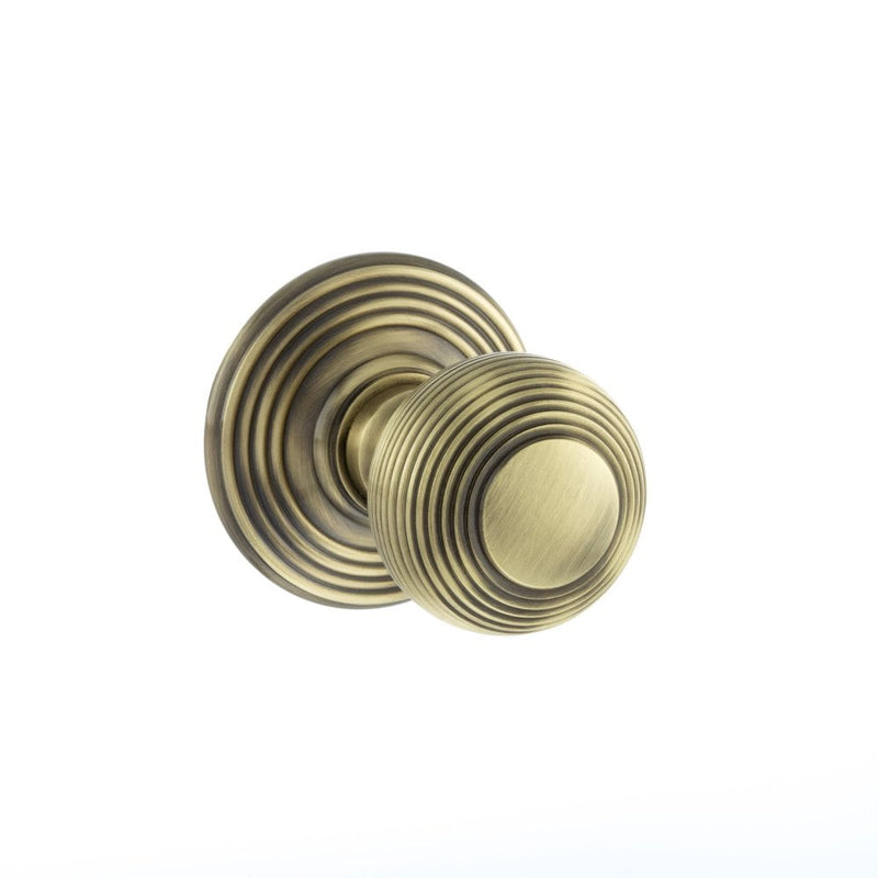 Atlantic Ripon Round Reeded Knob (Antique Brass)